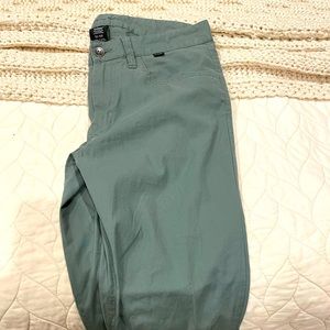 Travis mathew pants like new condition 
32x32 extremely comfortable